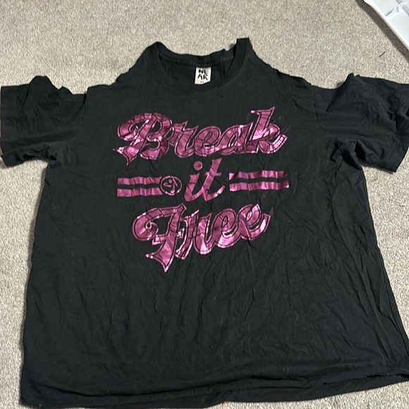 Zumba Wear💃🏻DIY’d “Break it free”/“Zumba Instructor” Tee - Picture 1 of 6